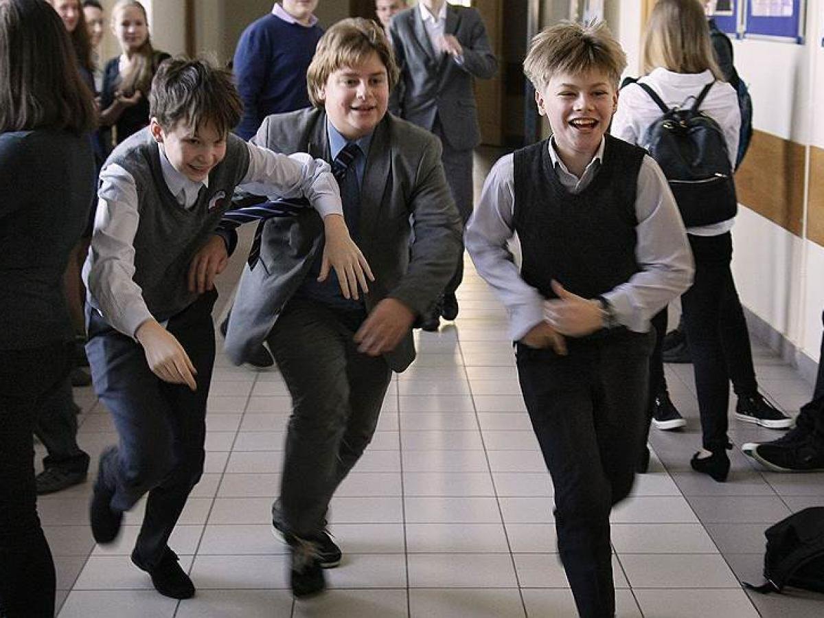 Школьная драка девочек