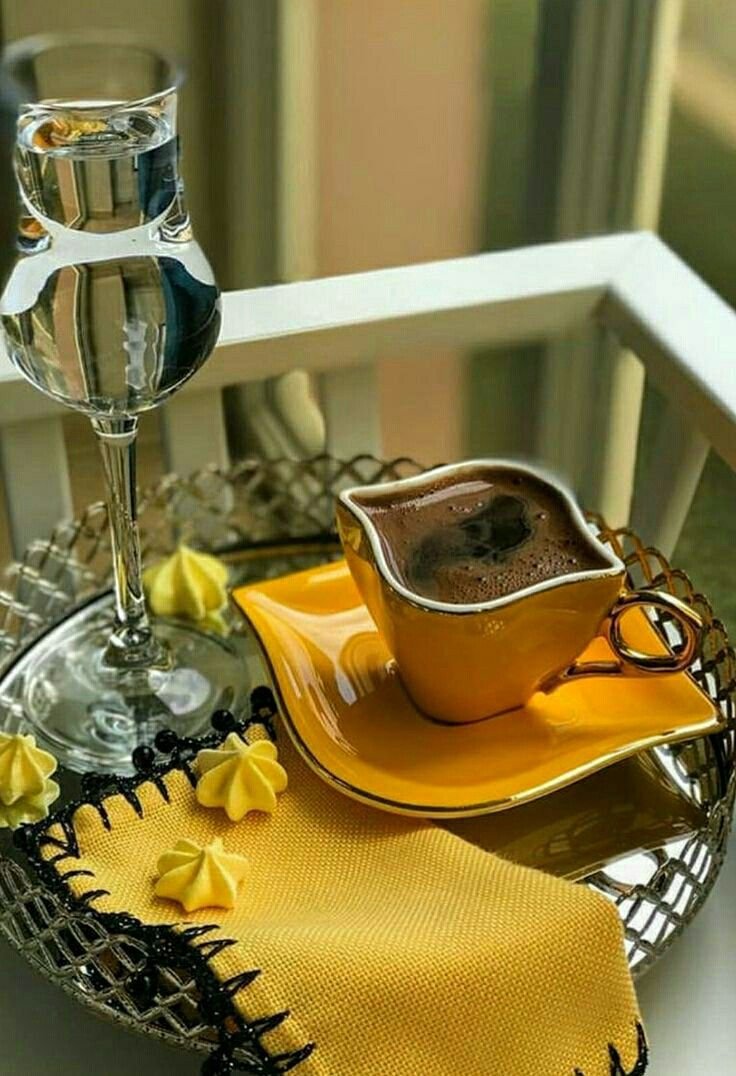 Чашечка утреннего кофе