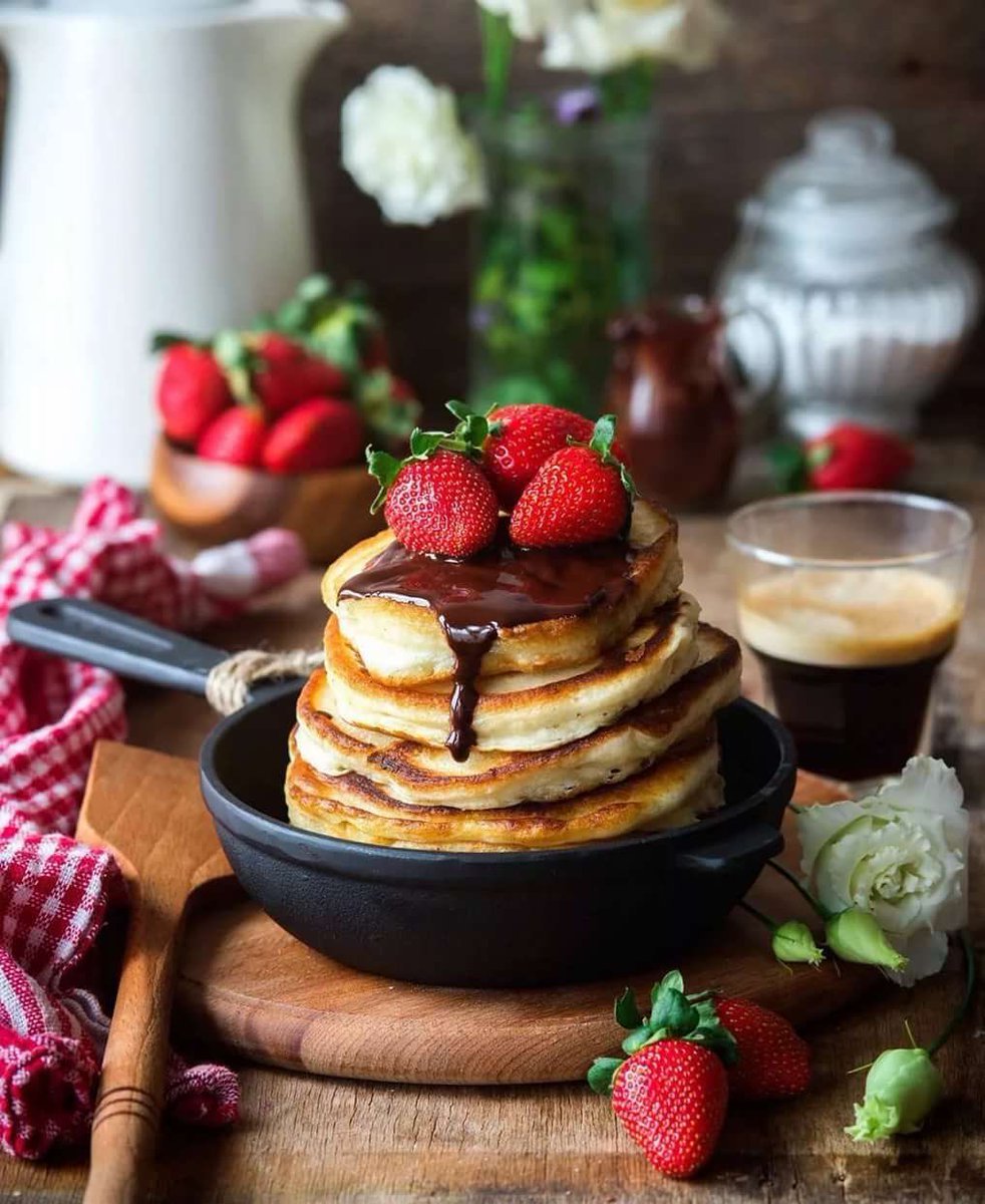 Чай с блинчиками