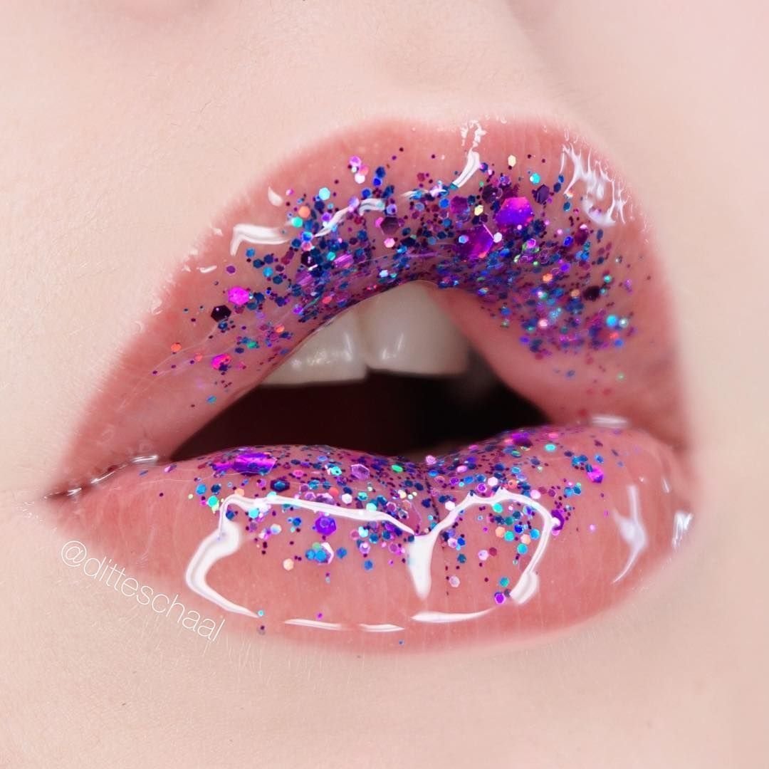 Губы с блёстками