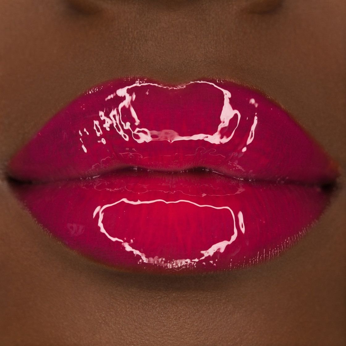 Танцующий губ. Lime Crime блеск для губ глянцевый. Wet Cherry Gloss. Lime Crime wet Cherry Sour Cherry. Глянцевые губы.