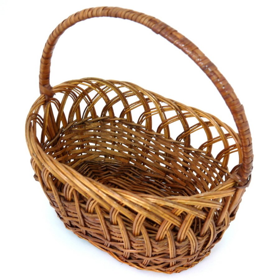 Корзина плетеная из лозы квадратная