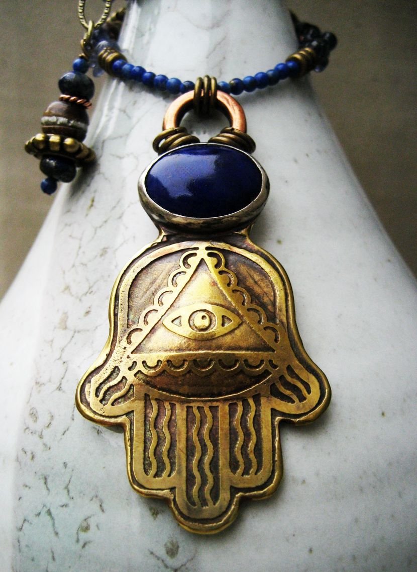 Амулет глаз Фатимы Хамса