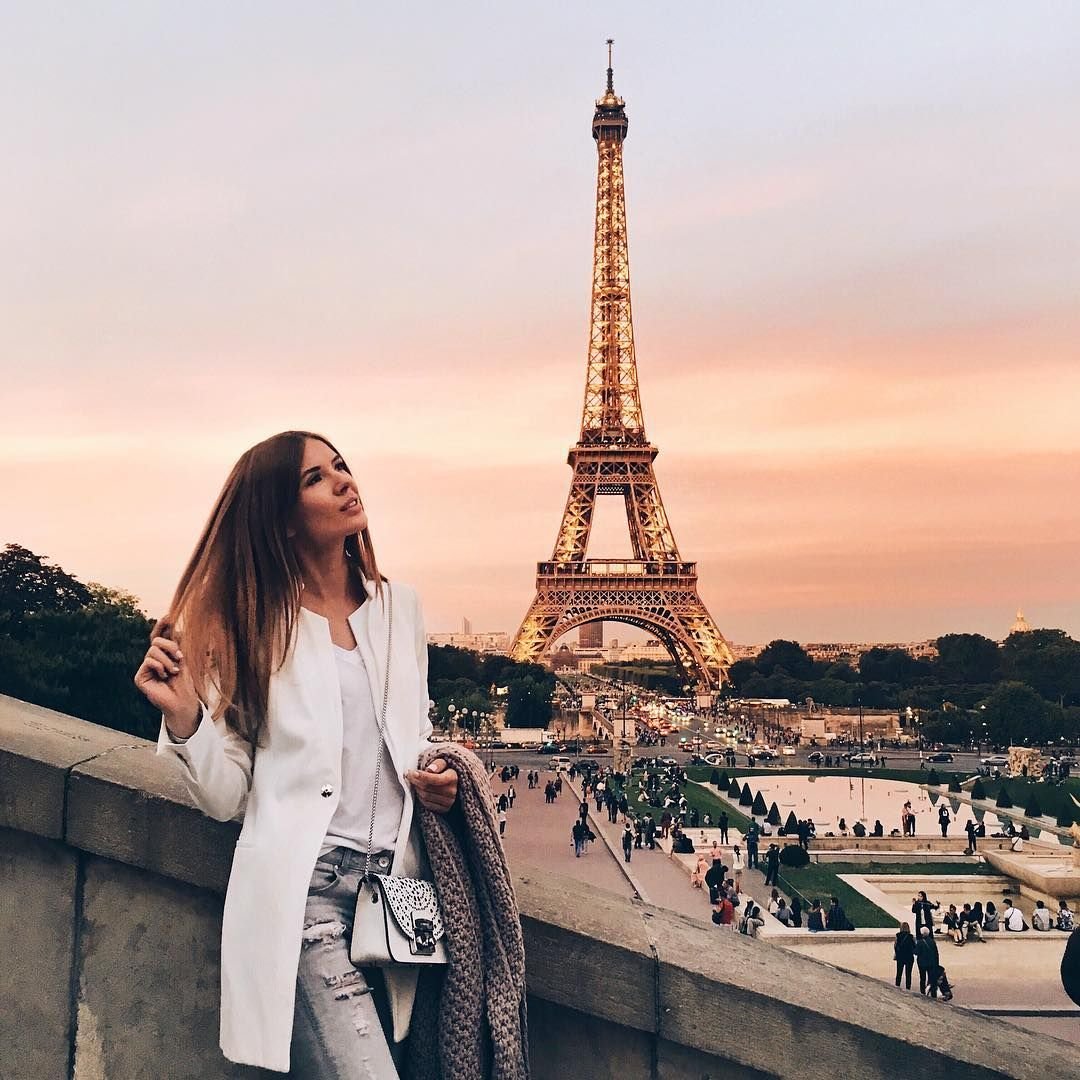 Париж на аву