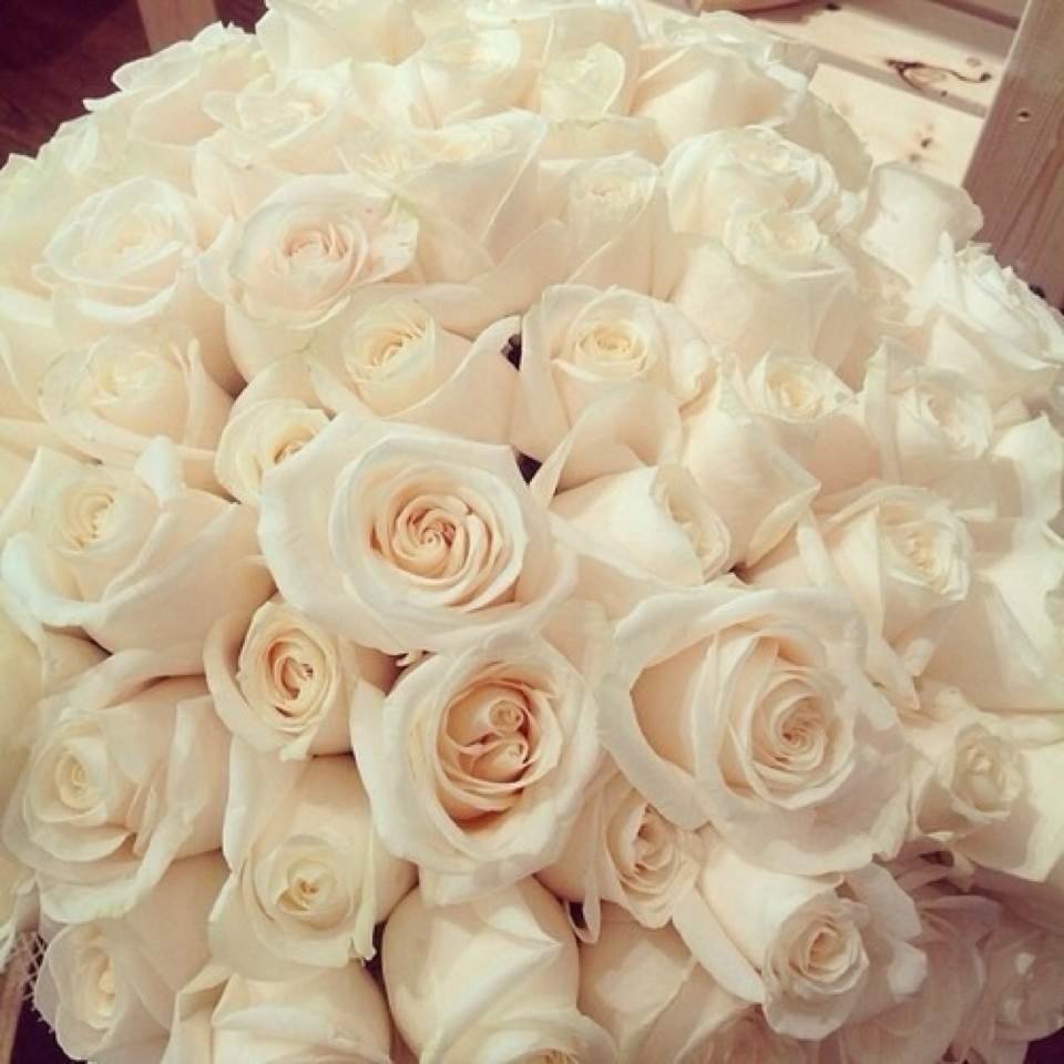 Бежевый огромный букет