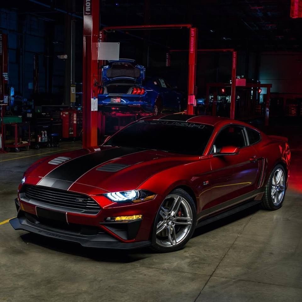 Форд Мустанг 2018 красный