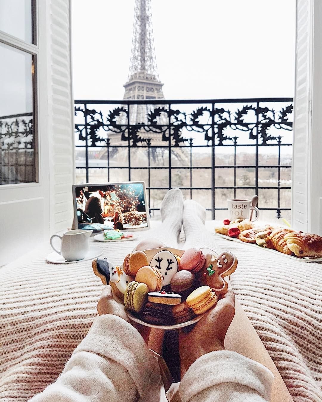 Доброе утро Париж