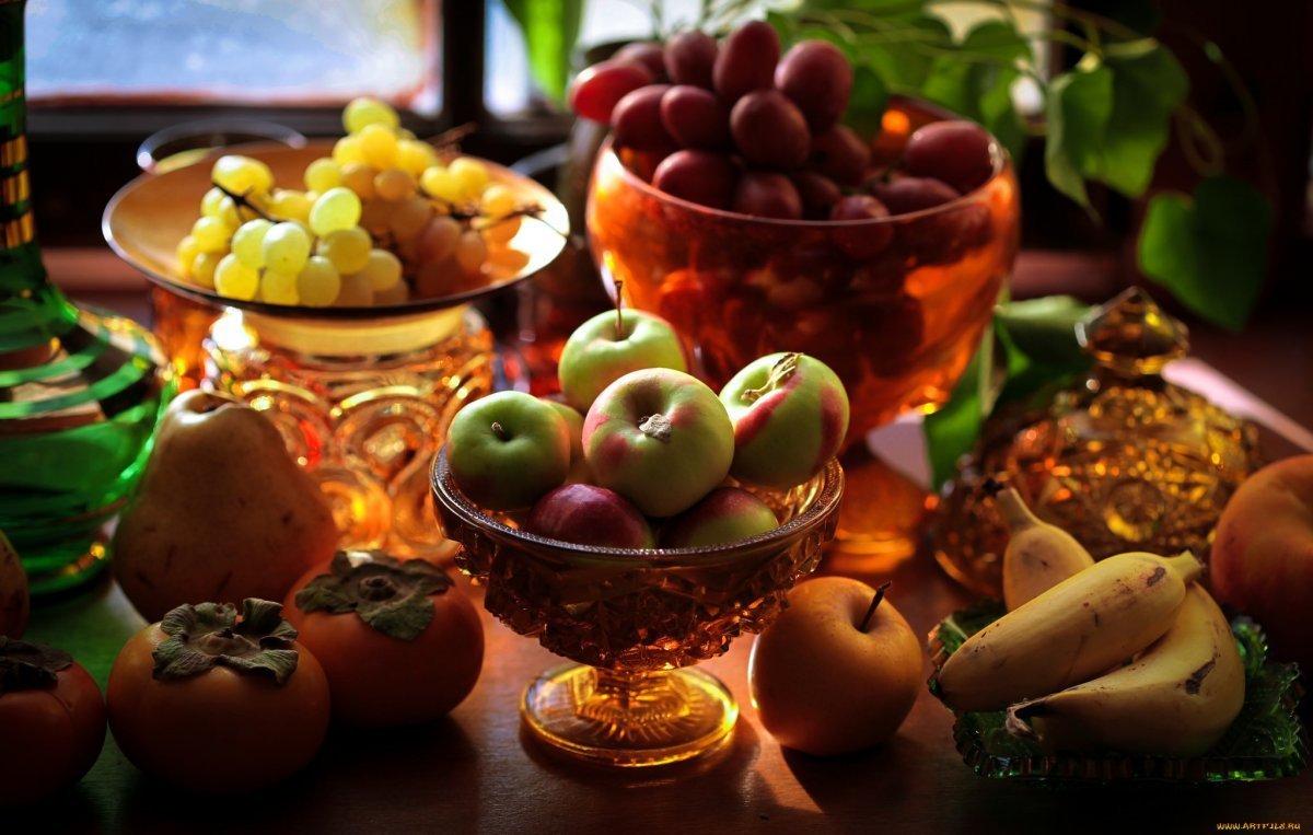 Ваза с фруктами