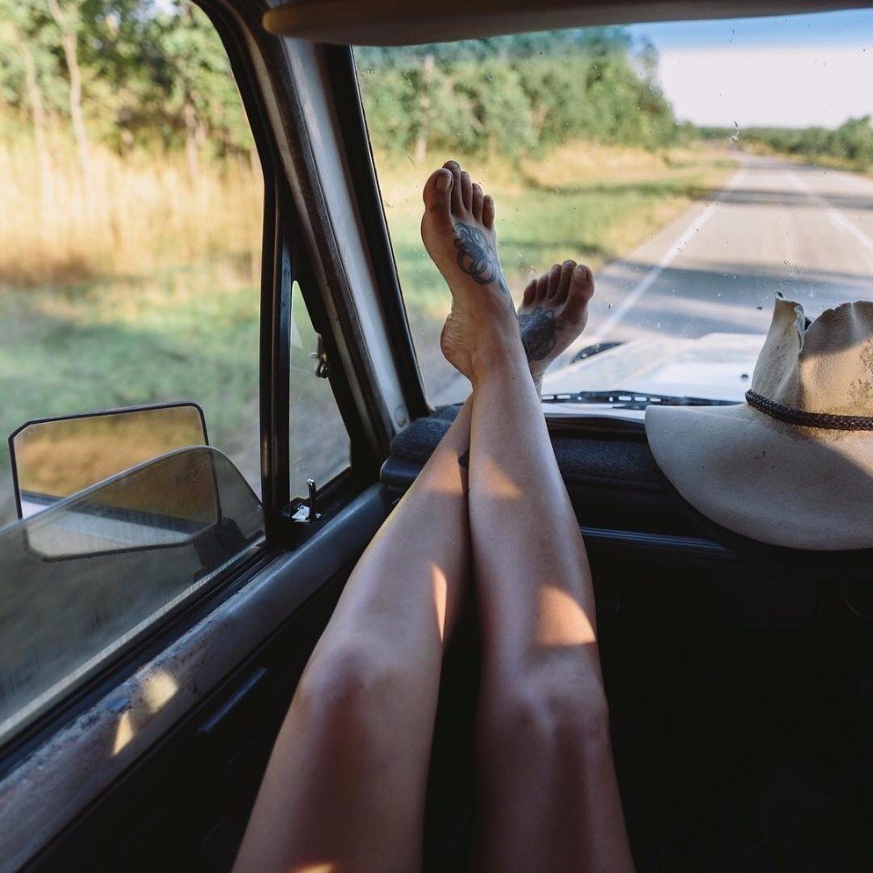 Отличной поездки девушке