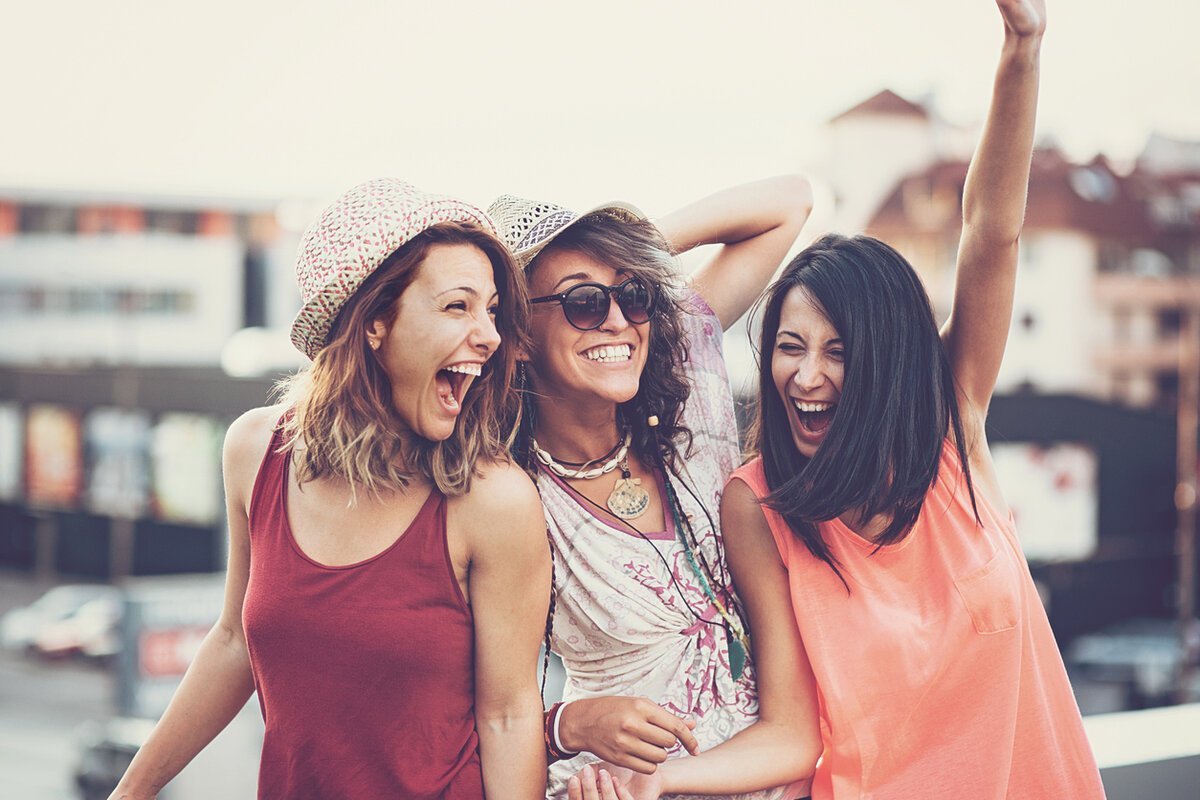 Три подруги