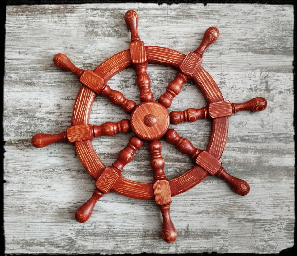 Штурвал деревянный