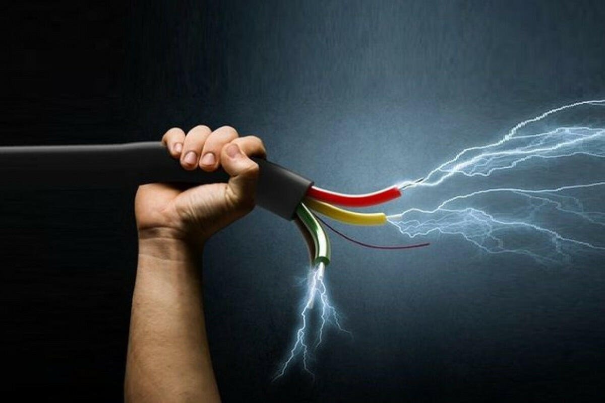 Электричество на белом фоне