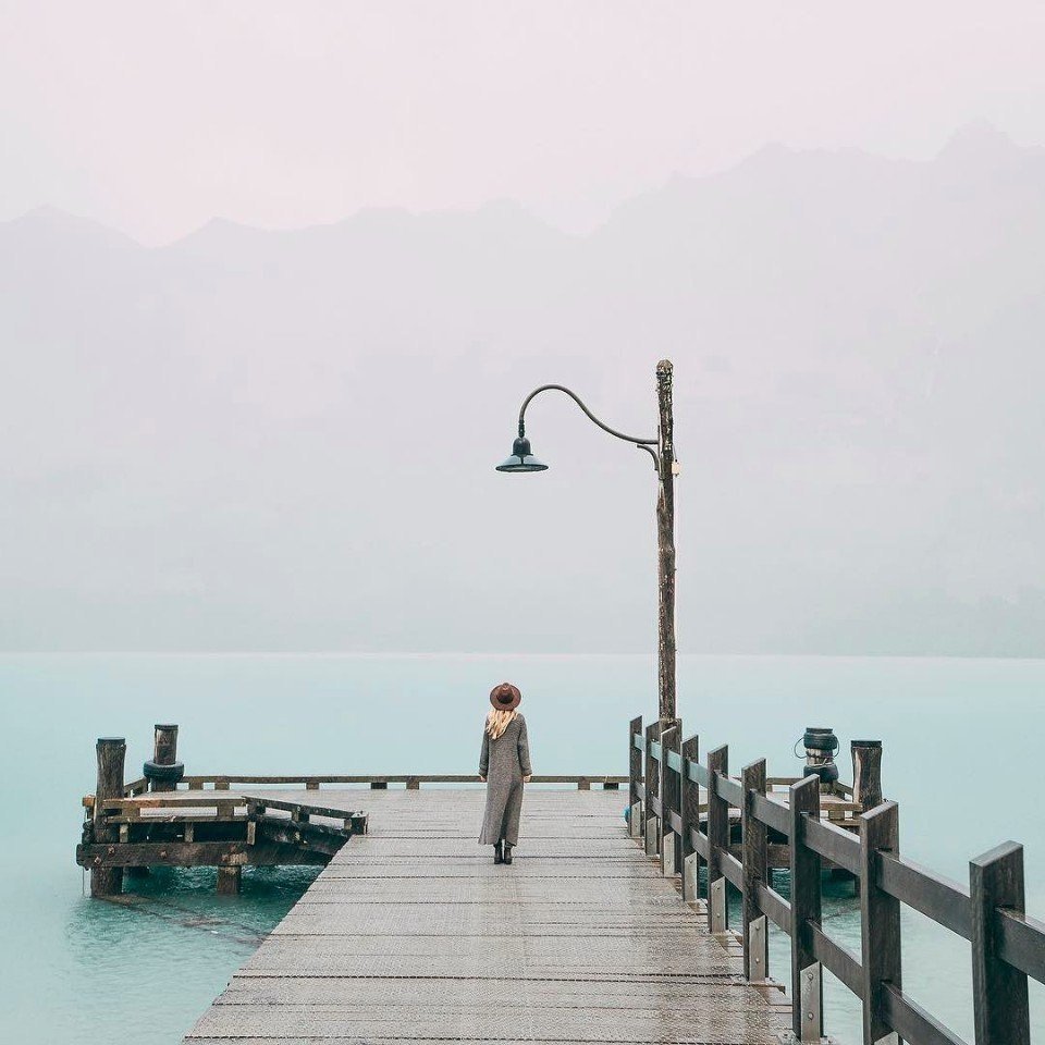 Люди на причале