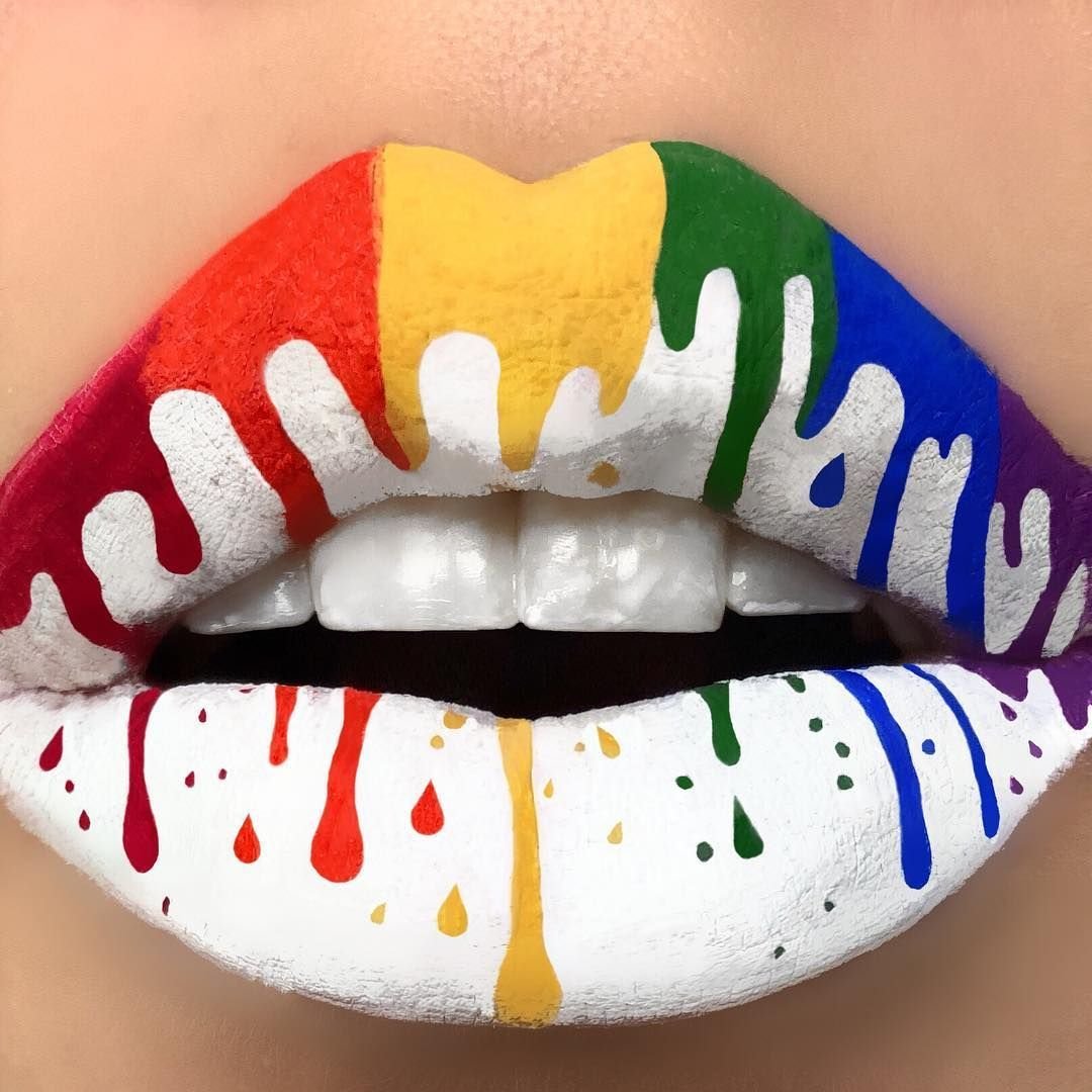 Накрашенные губы очень красивые