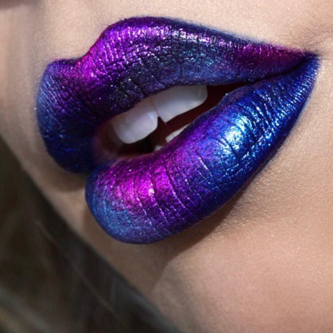 Красивый макияж губ