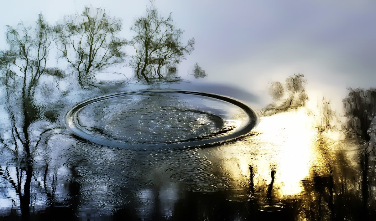 Разноцветные лужи