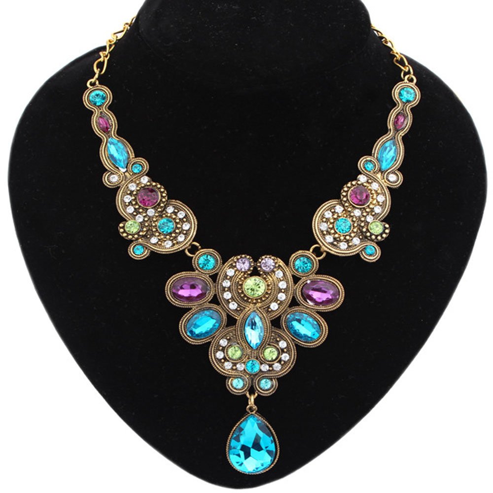 Красивое колье