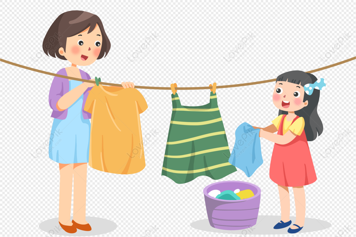 Девочка вешает белье на веревку