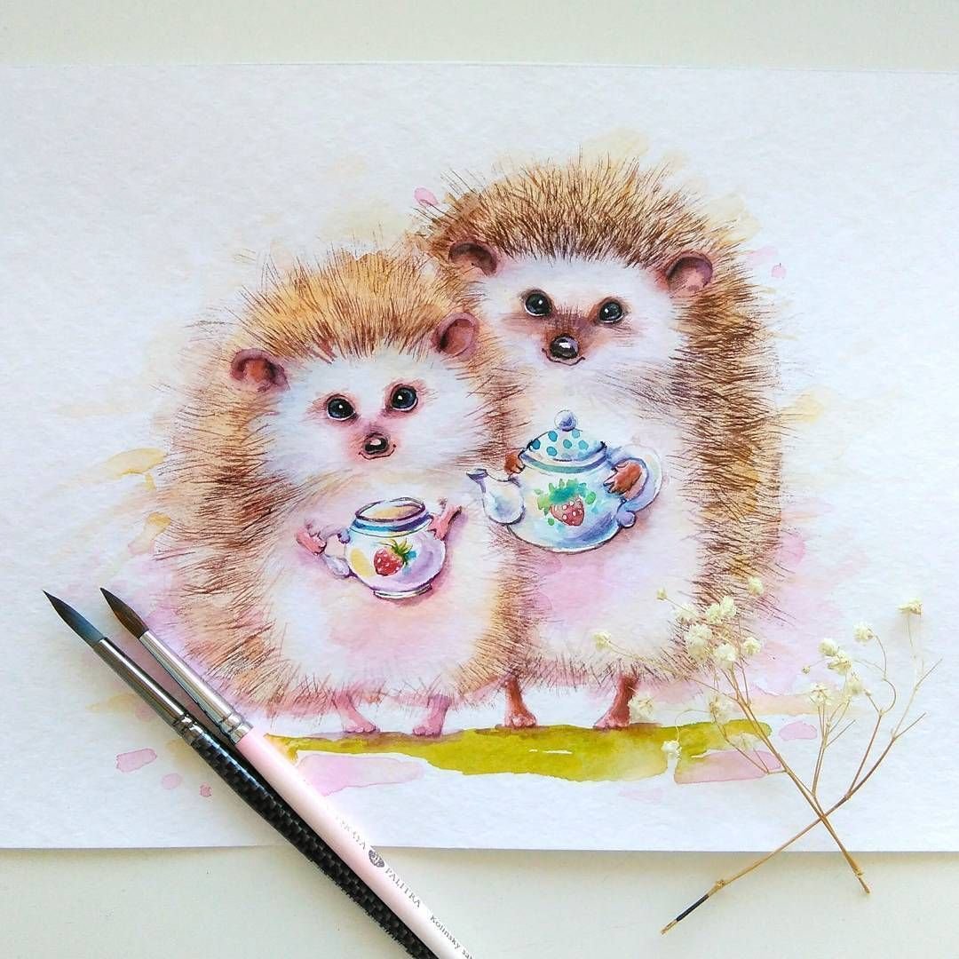 Девушка падает с велосипеда