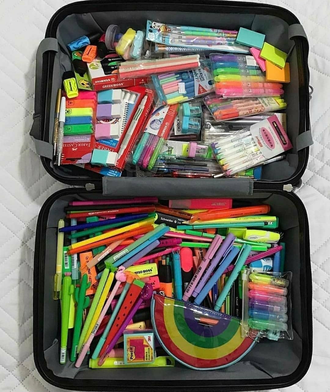 Школьные пренадлежност