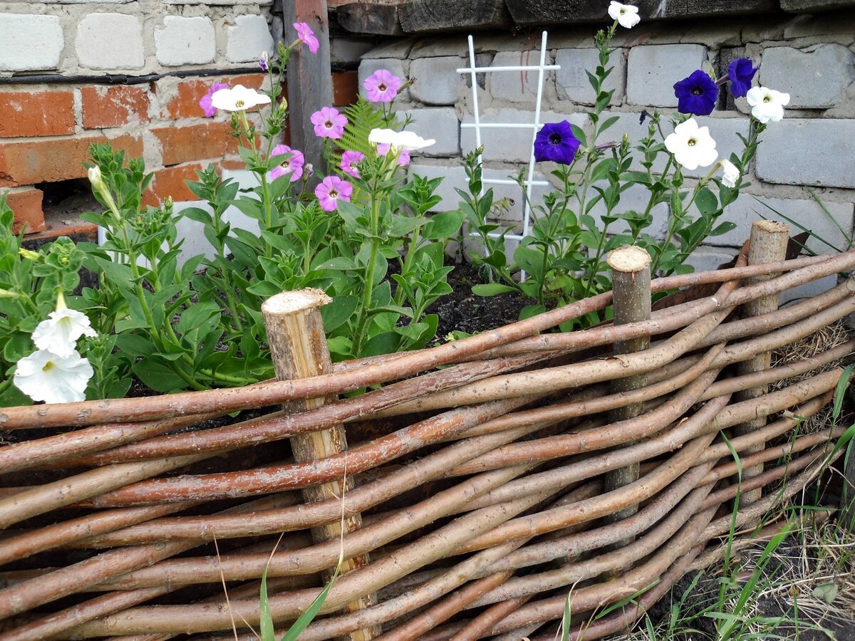 Декорация плетень