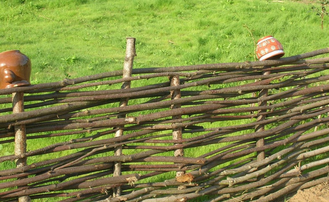 Забор плетень
