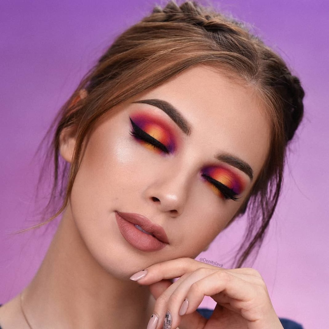 Яркий макияж