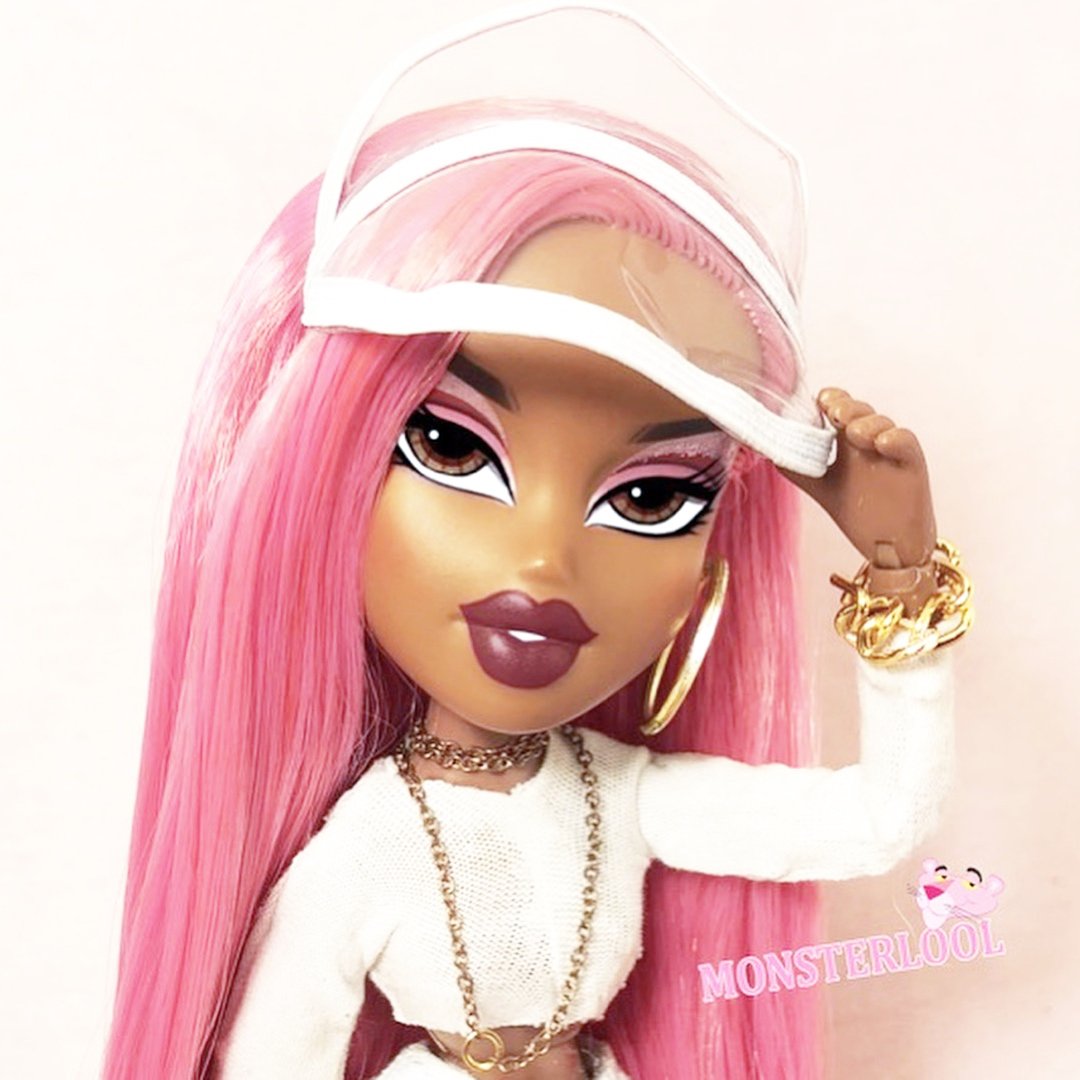 Кукла братц с розовыми волосами