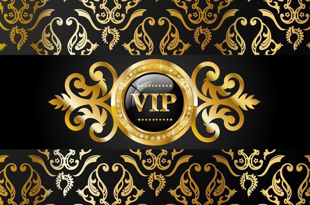 Надпись золотом на черном фоне