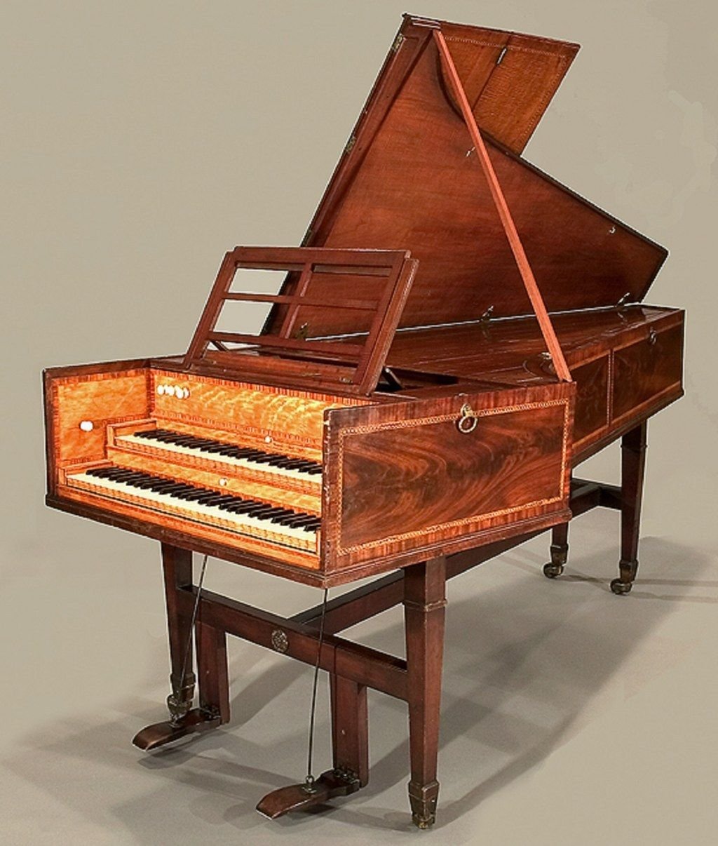 Клавесин звучание. Клавесин двухмануальный. Клавесин музыкальный инструмент. Первый клавесин. Клавесин эпохи Возрождения.