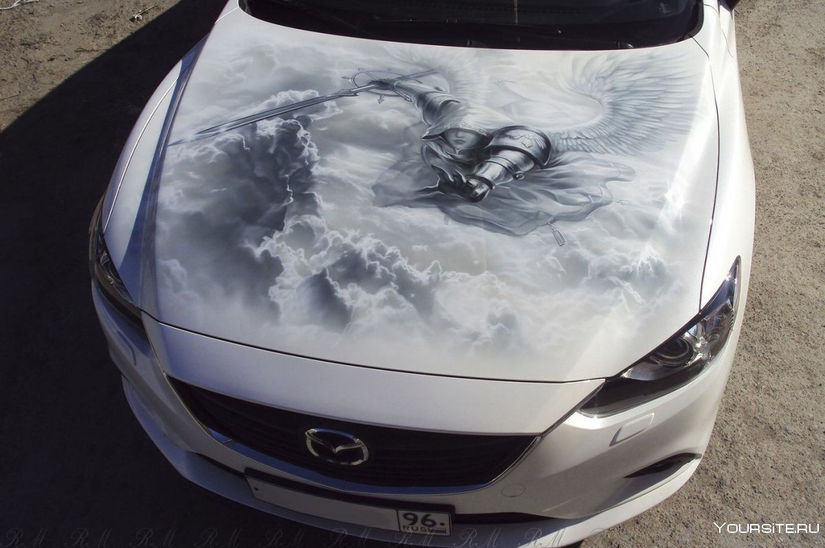 Аэрография на капоте авто