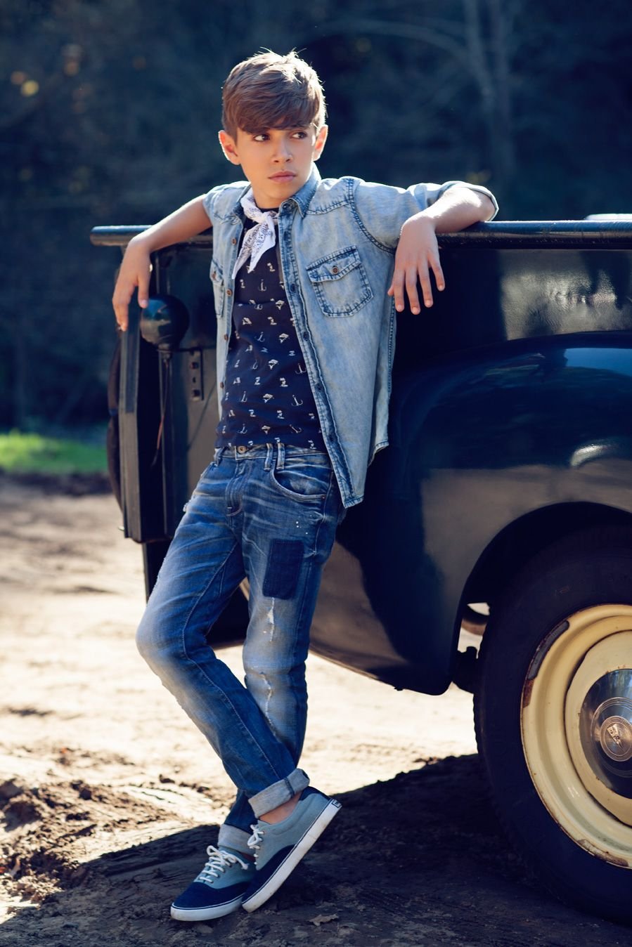 Модельная для мальчишек