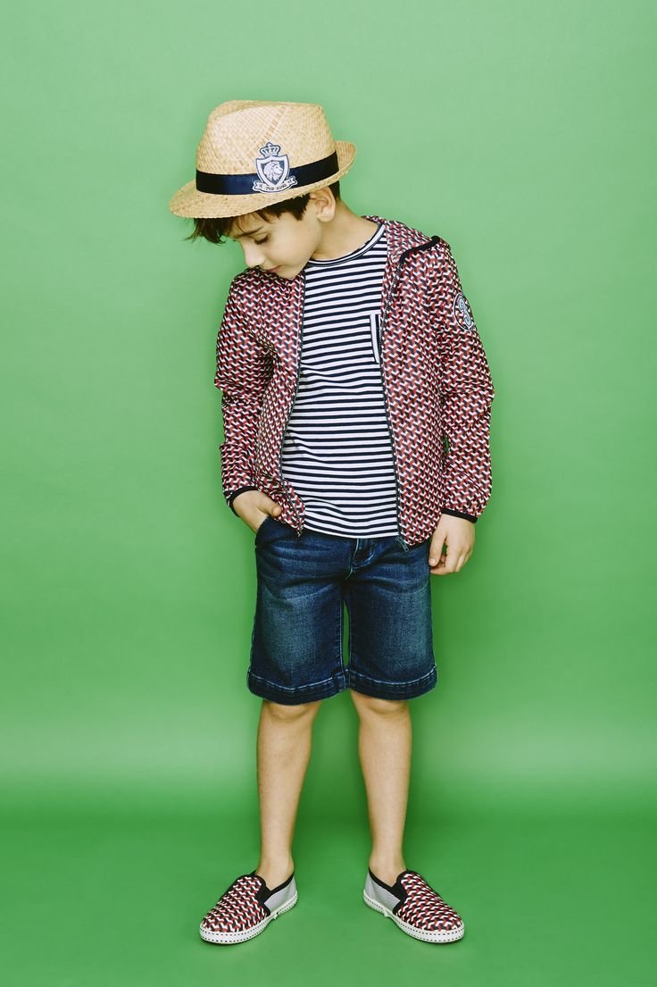 Стильный мальчик