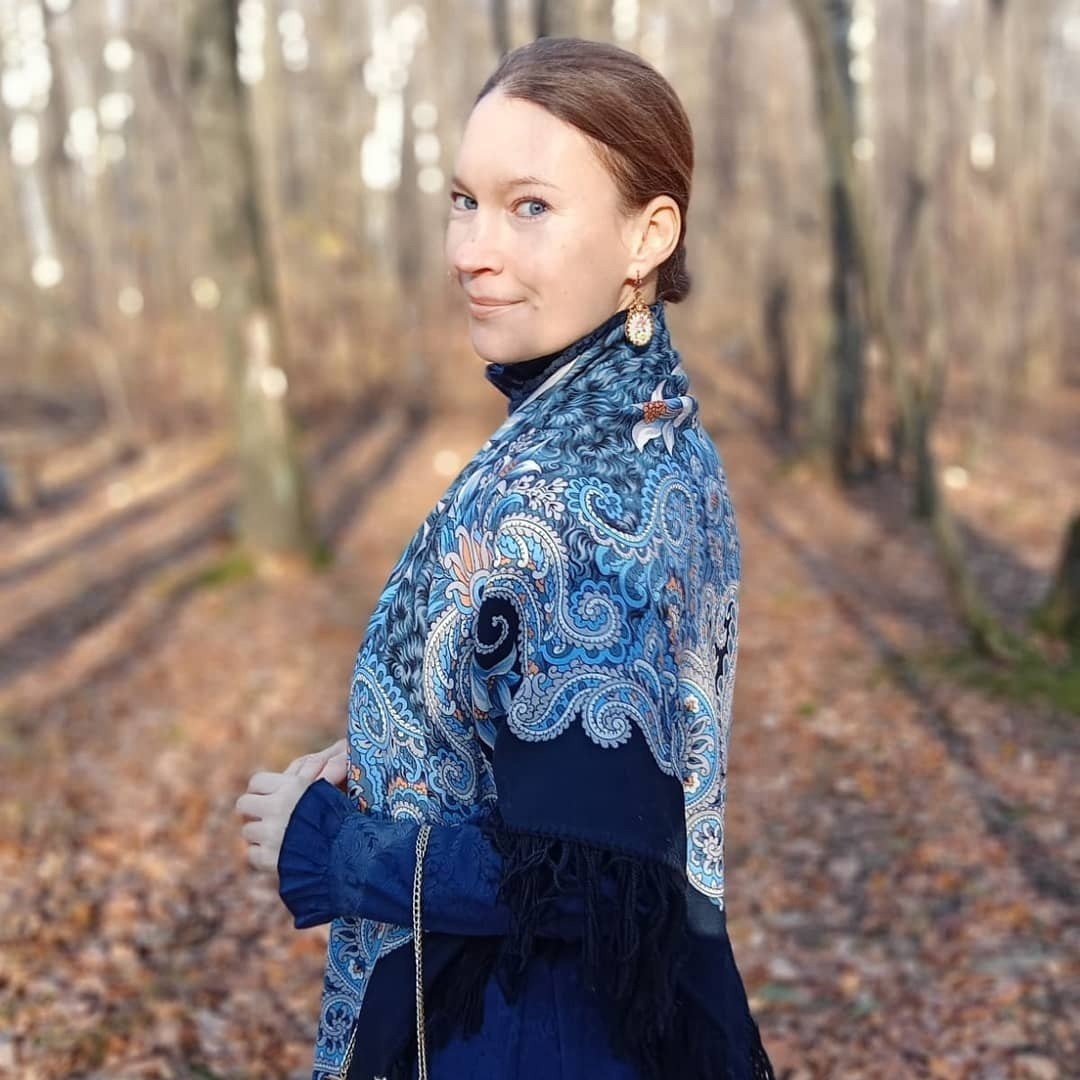 Павлопосадский платок русская красавица