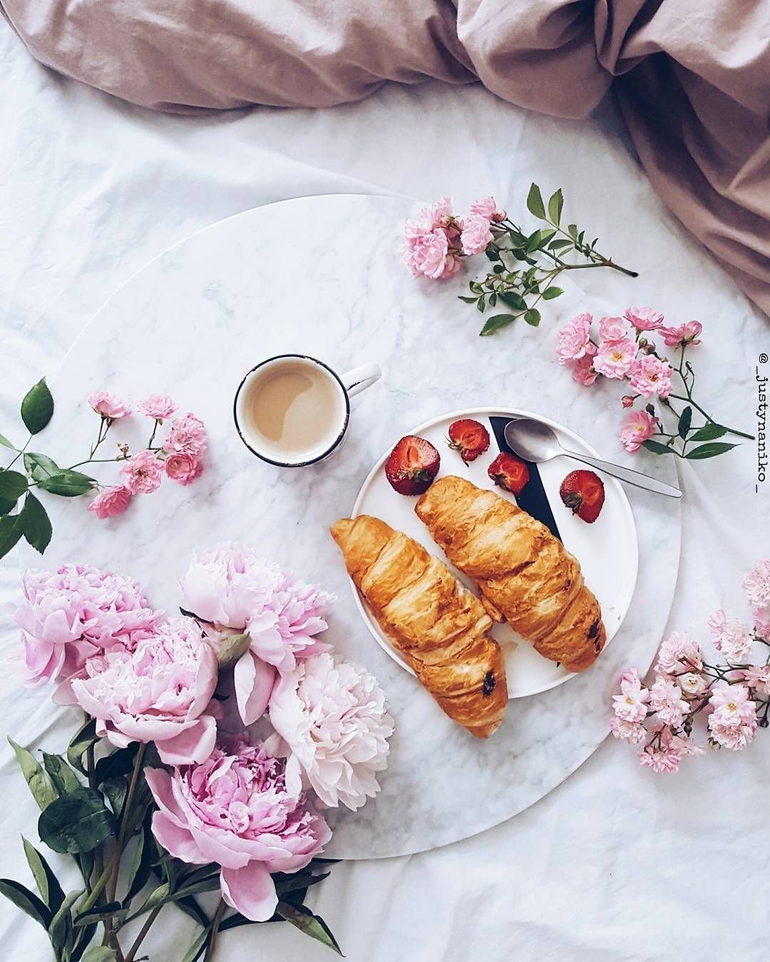 Завтрак с цветами