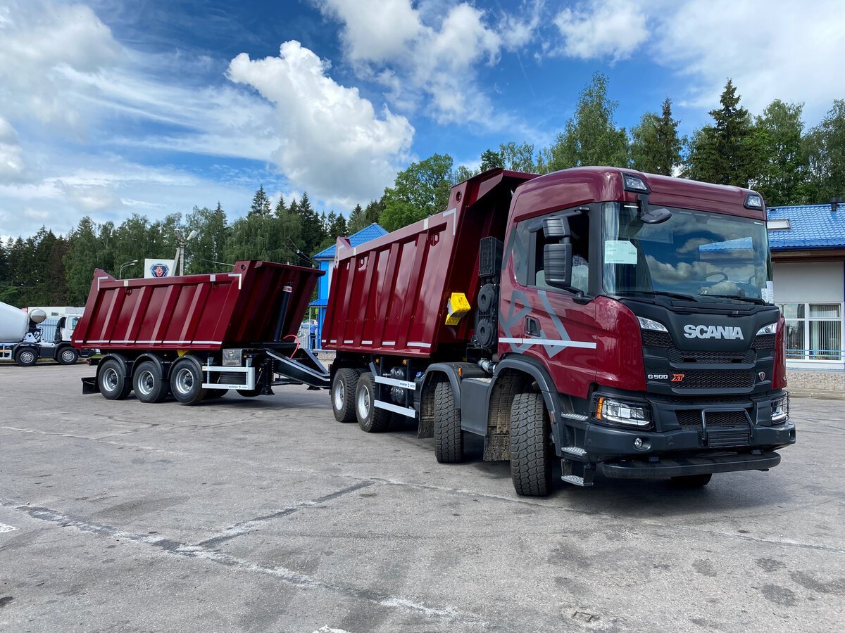 Карьерный самосвал БЕЛАЗ-75710