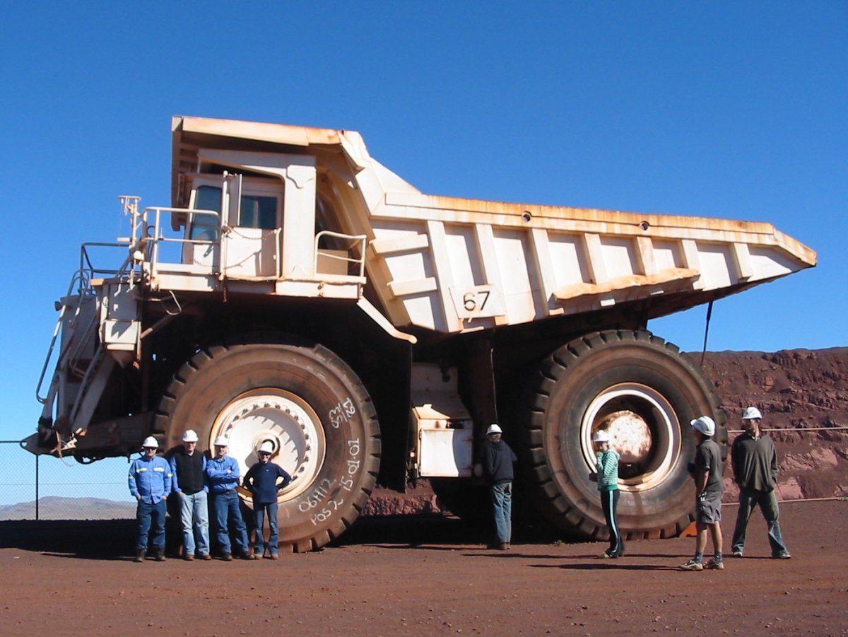 КАМАЗ С песком