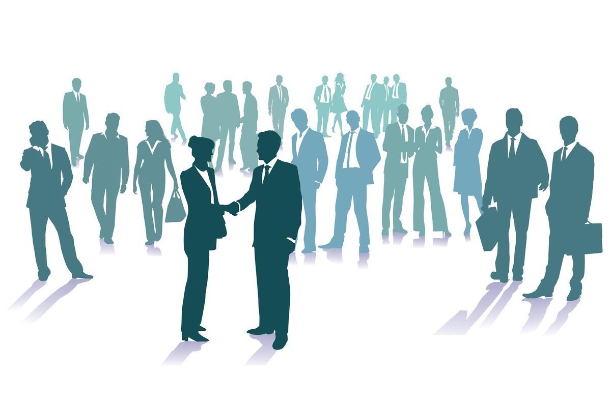 Общество на белом фоне