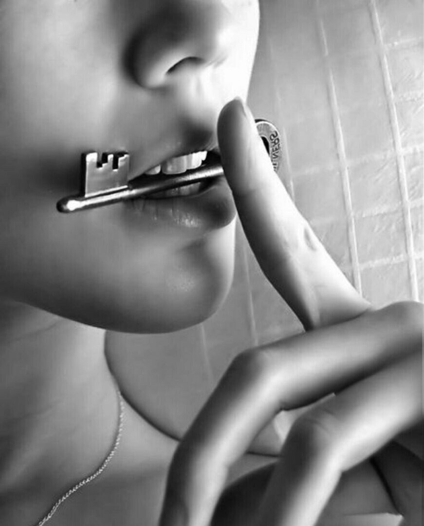 Умный молчит