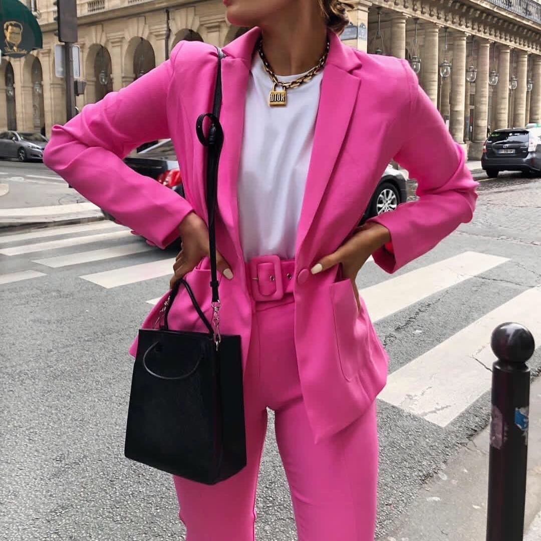 Образы с розовым пиджако