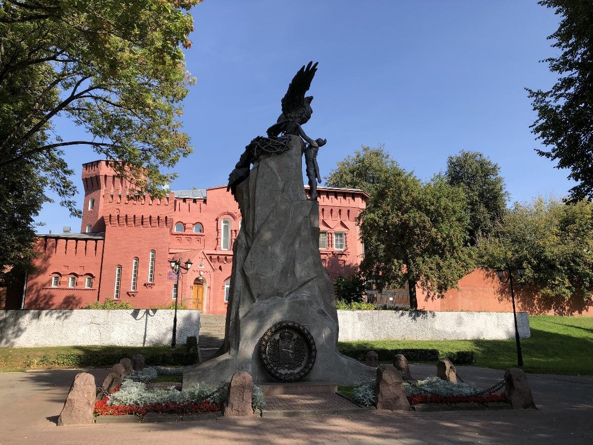 Мурманск город герой