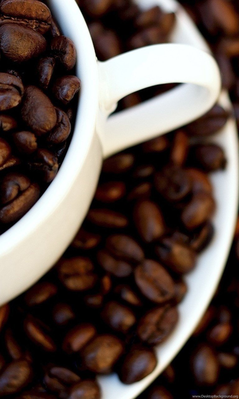 Коричневая чашка кофе