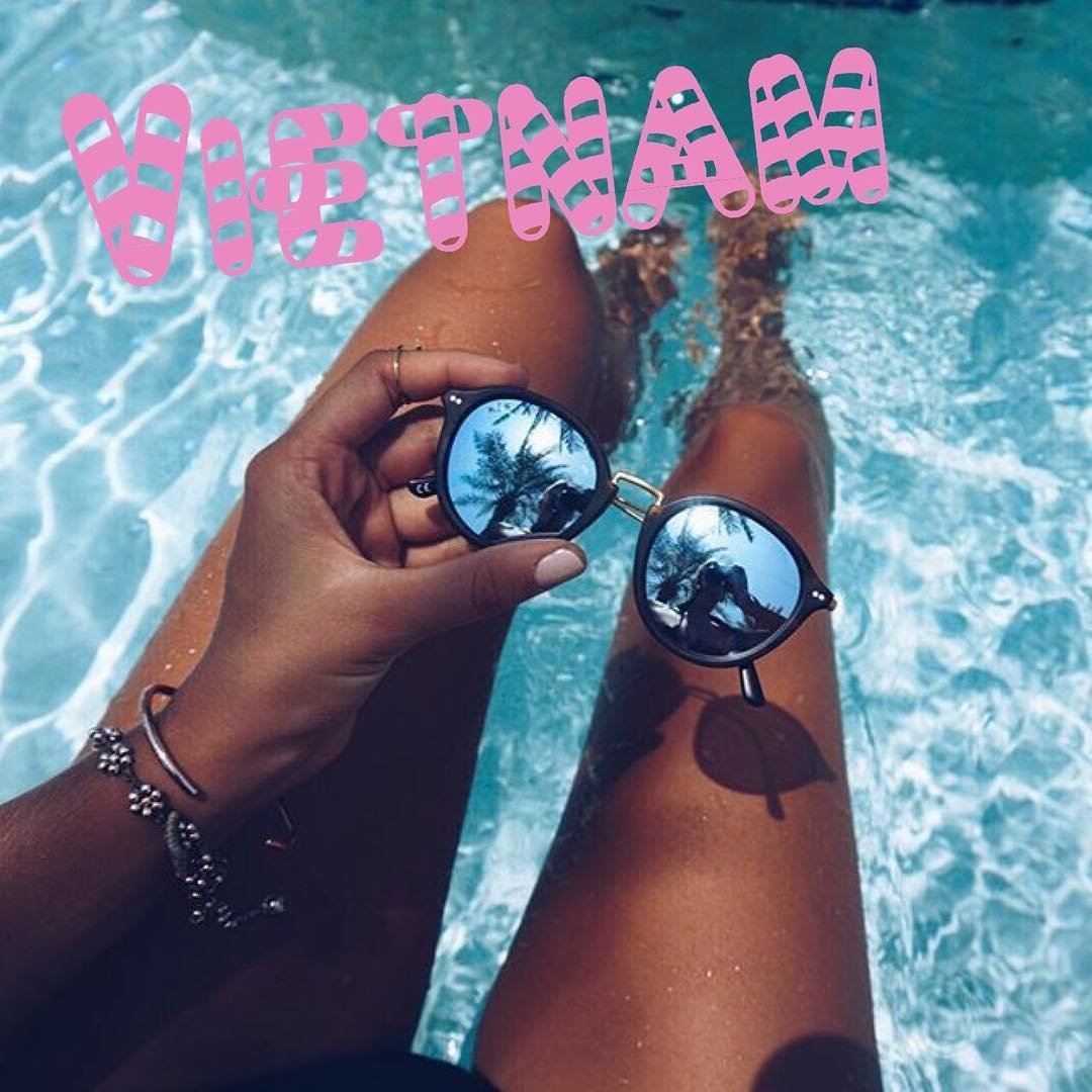 Девушка на пляже Эстетика