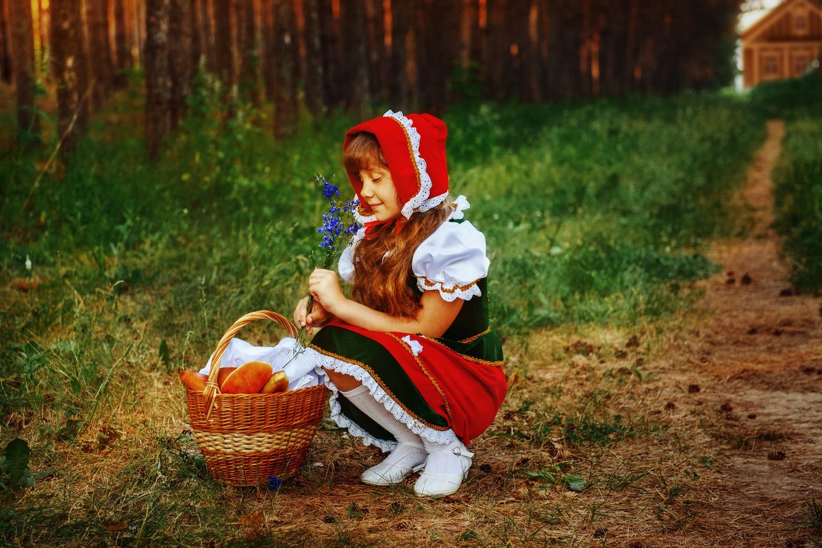 Мама из красной шапочки раскраска