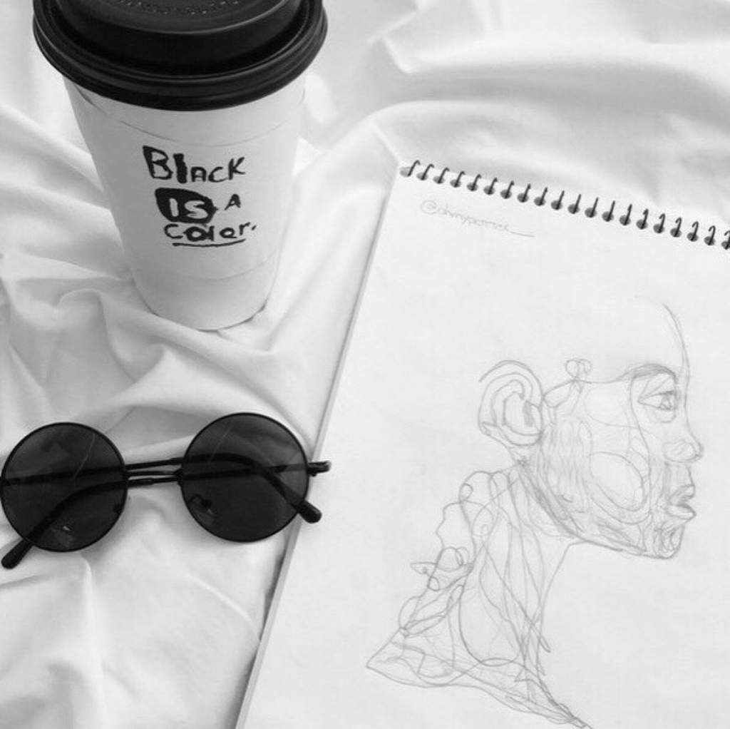 Черно белая Эстетика