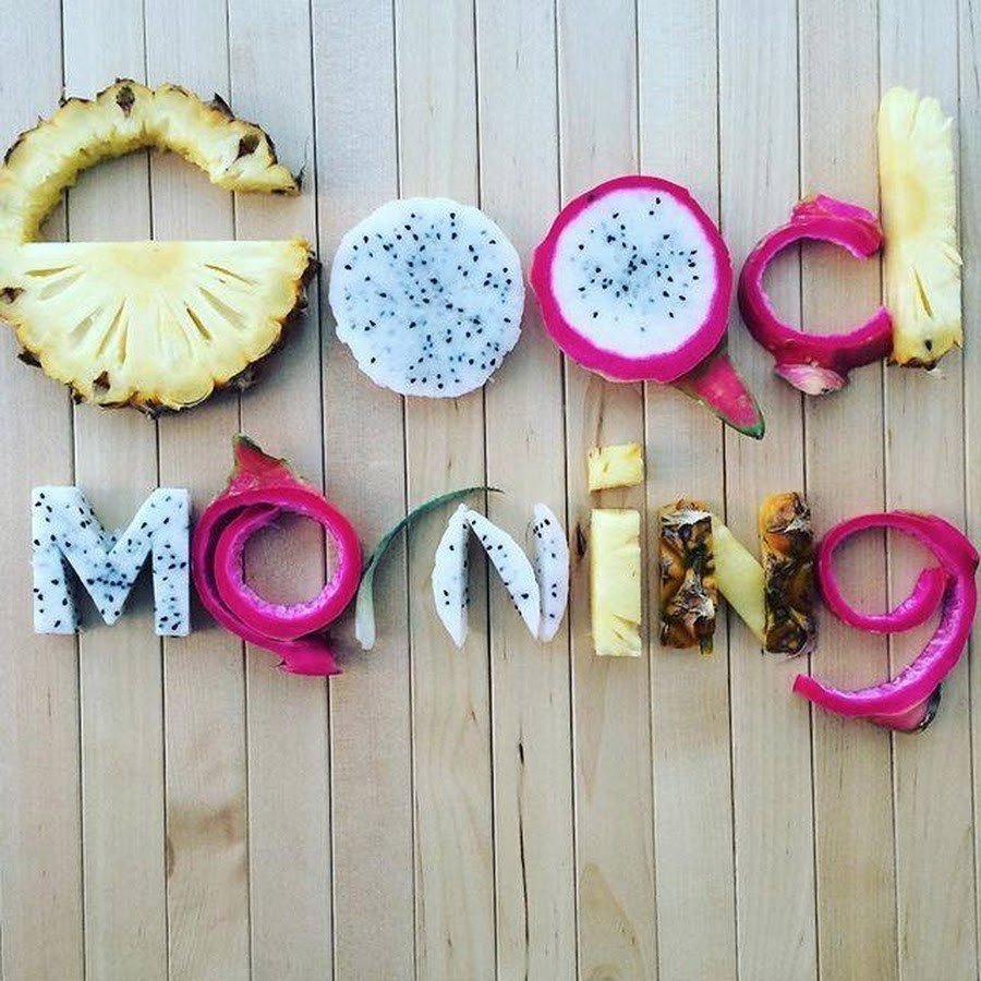 Жираф с цветочками