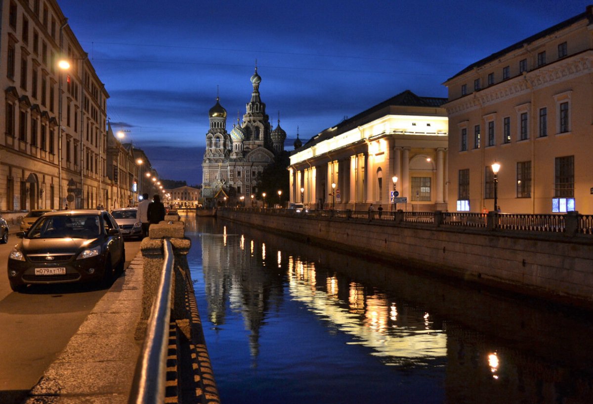 Город Питер ночной люди