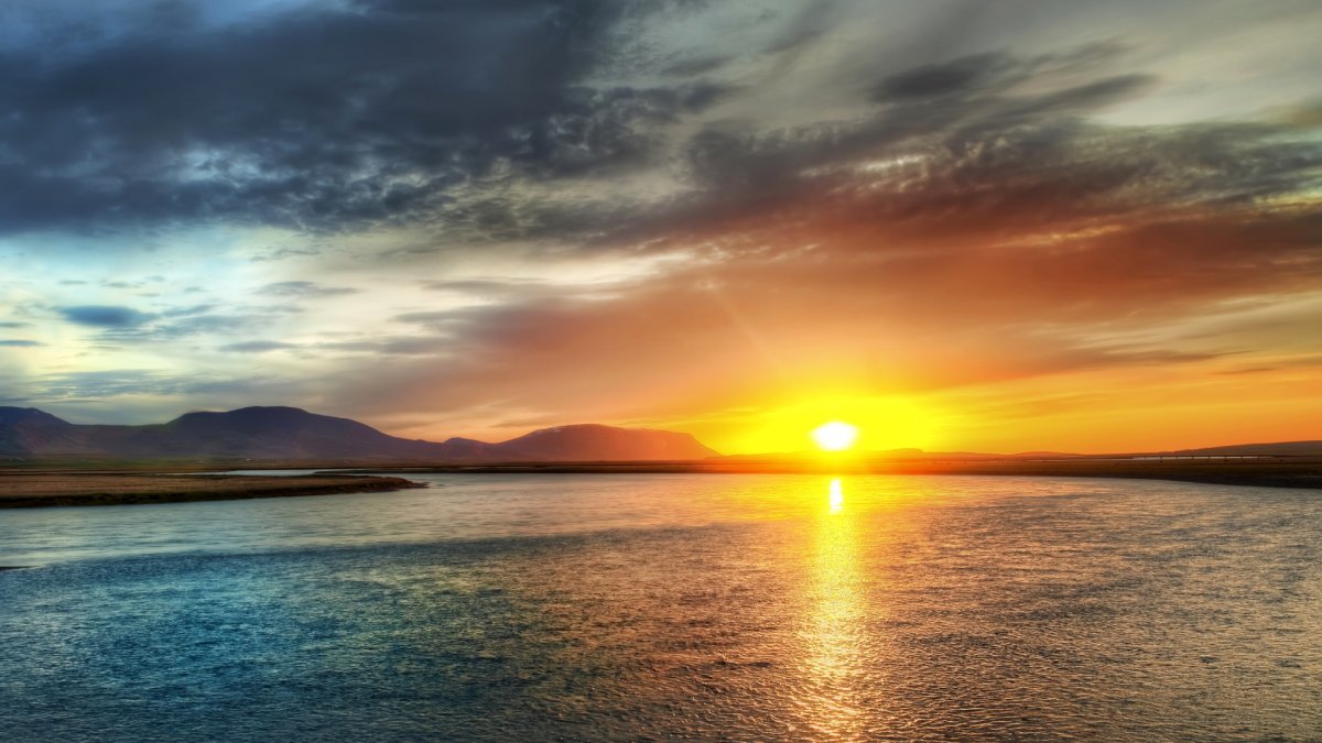 Рассвет на море