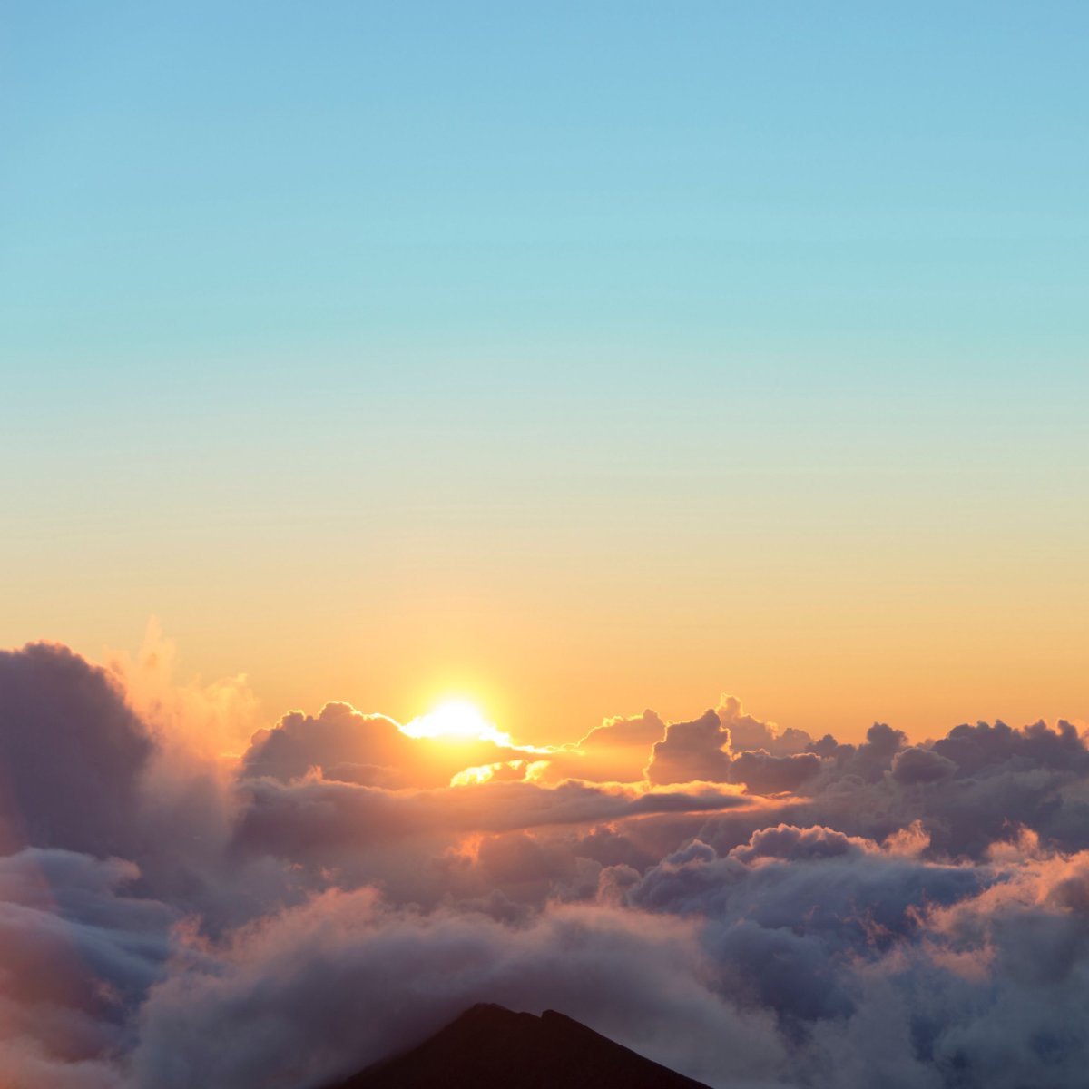 Солнце в облаках