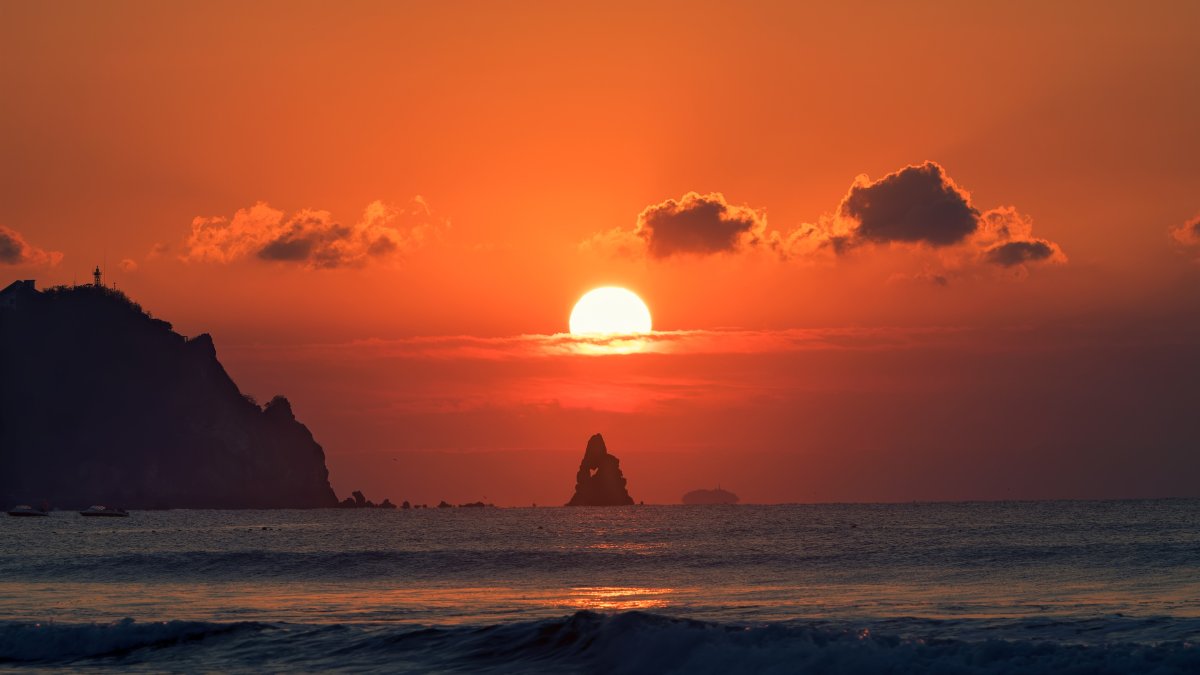 Красивый закат солнца